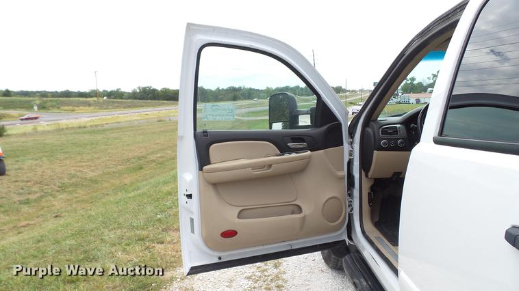 image for item DE4862 2007 Chevrolet Suburban 2500 LS SUV