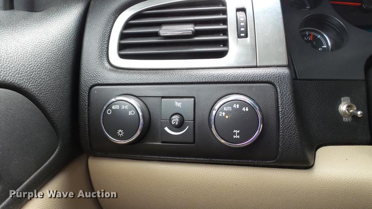 image for item DE4862 2007 Chevrolet Suburban 2500 LS SUV