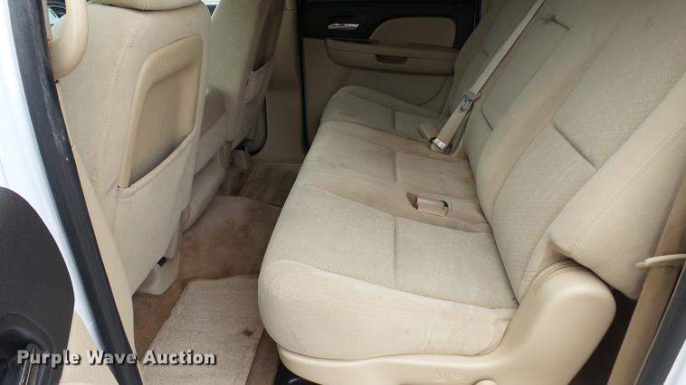 image for item DE4862 2007 Chevrolet Suburban 2500 LS SUV