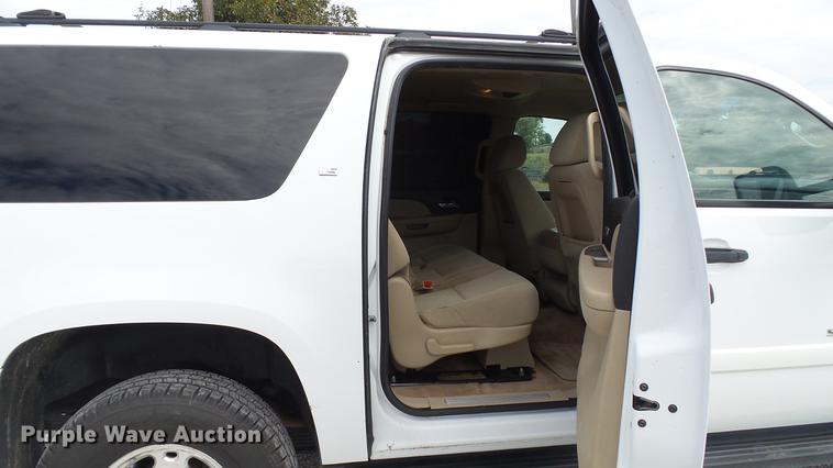 image for item DE4862 2007 Chevrolet Suburban 2500 LS SUV