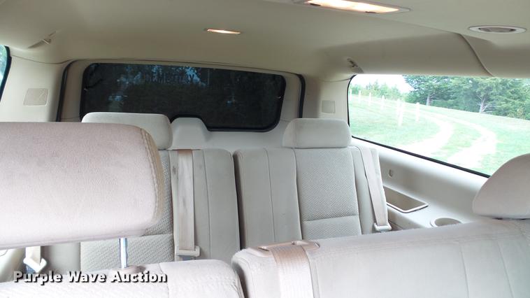 image for item DE4862 2007 Chevrolet Suburban 2500 LS SUV
