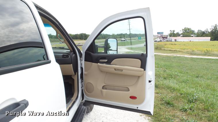 image for item DE4862 2007 Chevrolet Suburban 2500 LS SUV