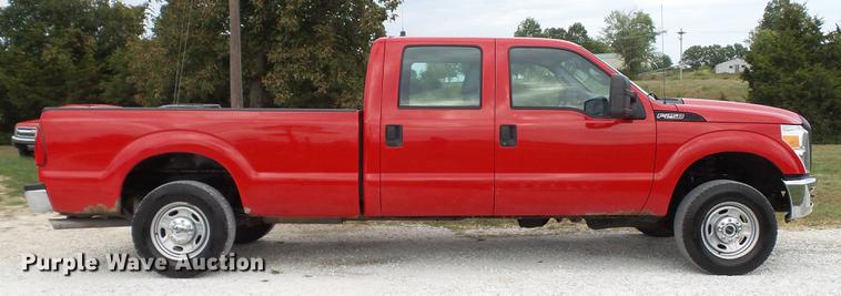 image for item DE4864 2011 Ford F250 Super Duty XL Crew Cab pickup truck