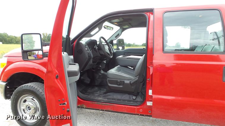 image for item DE4864 2011 Ford F250 Super Duty XL Crew Cab pickup truck