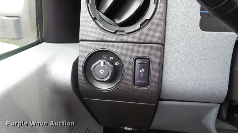 image for item DE4864 2011 Ford F250 Super Duty XL Crew Cab pickup truck