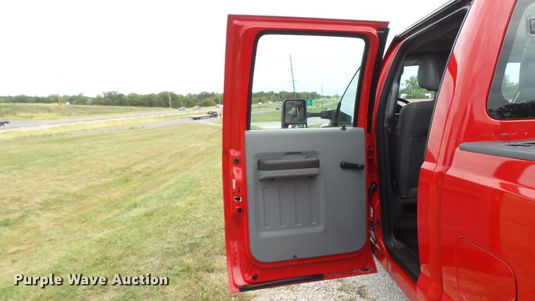 image for item DE4864 2011 Ford F250 Super Duty XL Crew Cab pickup truck