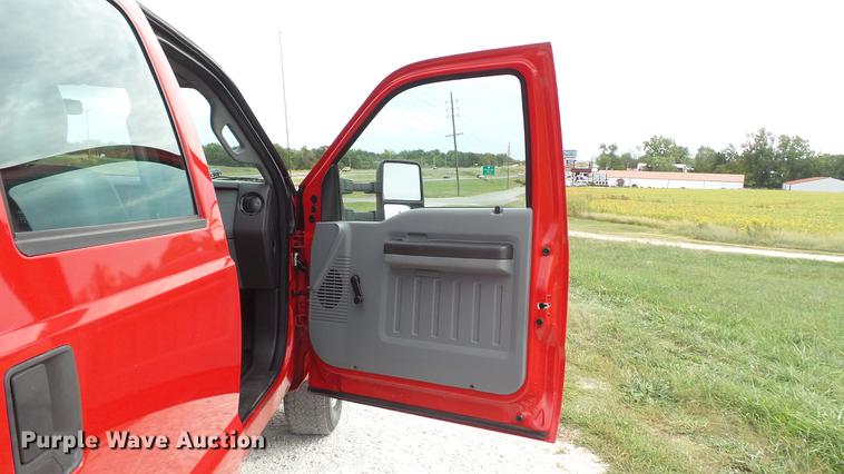 image for item DE4864 2011 Ford F250 Super Duty XL Crew Cab pickup truck