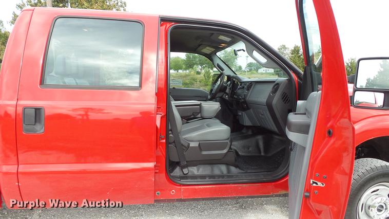 image for item DE4864 2011 Ford F250 Super Duty XL Crew Cab pickup truck