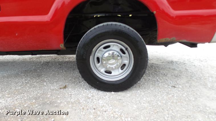 image for item DE4864 2011 Ford F250 Super Duty XL Crew Cab pickup truck