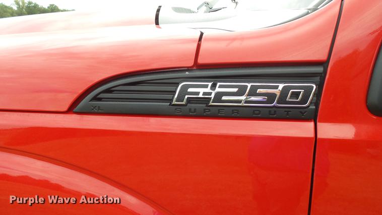 image for item DE4864 2011 Ford F250 Super Duty XL Crew Cab pickup truck