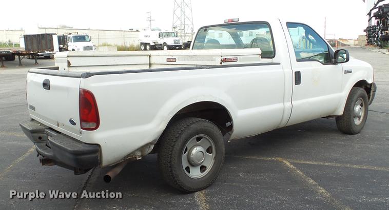image for item DE4893 2006 Ford F250 Super Duty XL pickup truck
