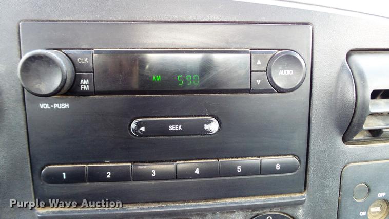 image for item DE4893 2006 Ford F250 Super Duty XL pickup truck