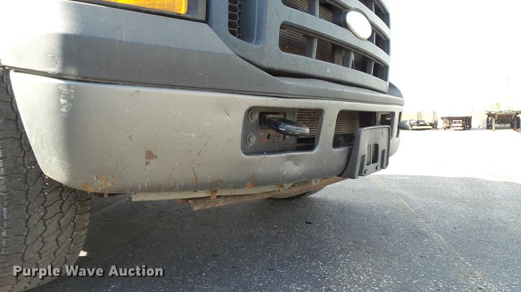 image for item DE4893 2006 Ford F250 Super Duty XL pickup truck