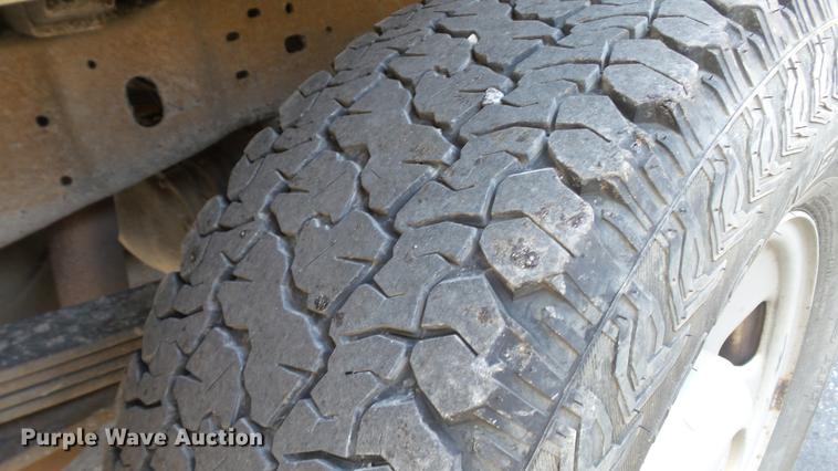 image for item DE4893 2006 Ford F250 Super Duty XL pickup truck