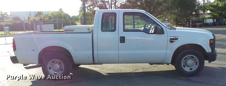 image for item DE4894 2008 Ford F250 Super Duty XL SuperCab pickup truck