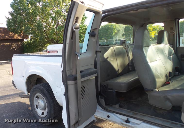 image for item DE4894 2008 Ford F250 Super Duty XL SuperCab pickup truck