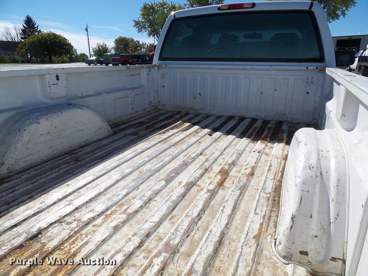 image for item DE5284 2004 Chevrolet Silverado 2500HD pickup truck