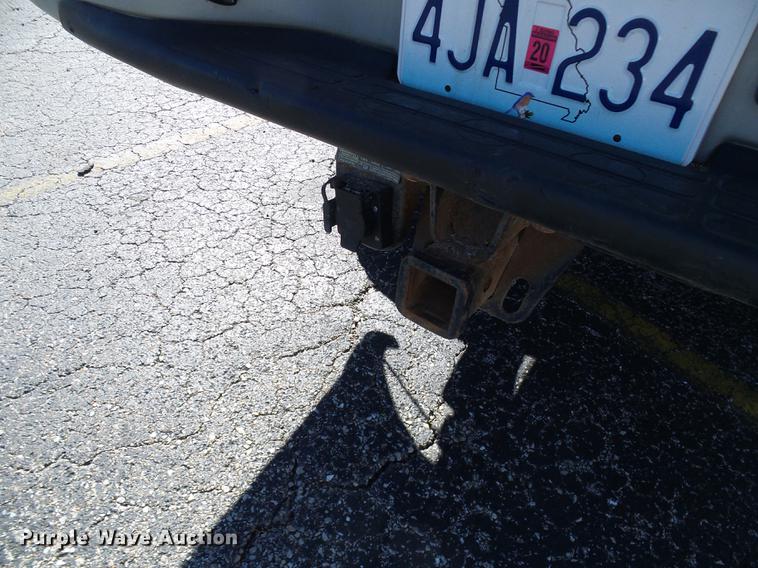 image for item DE5284 2004 Chevrolet Silverado 2500HD pickup truck