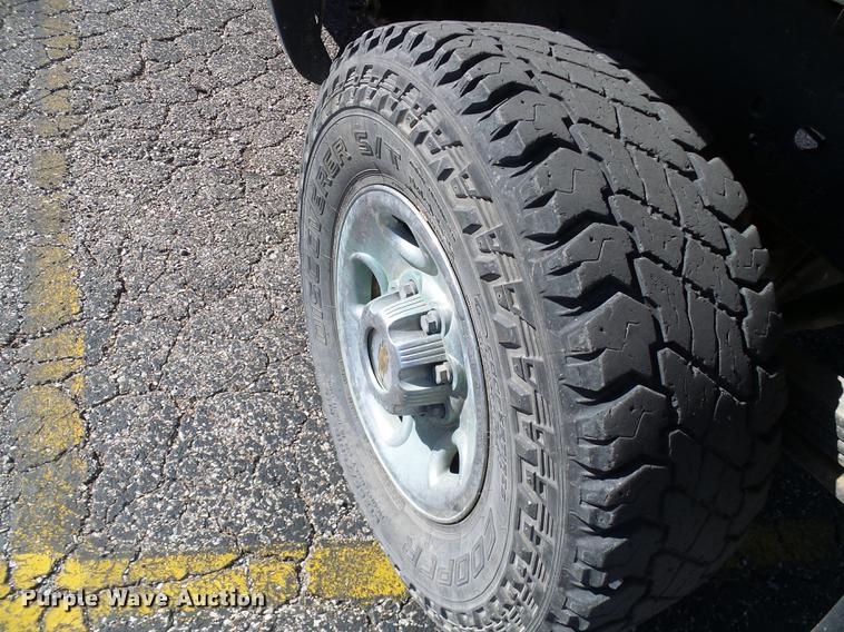 image for item DE5284 2004 Chevrolet Silverado 2500HD pickup truck