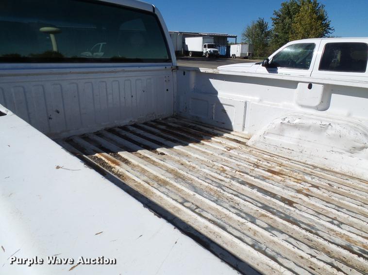 image for item DE5284 2004 Chevrolet Silverado 2500HD pickup truck