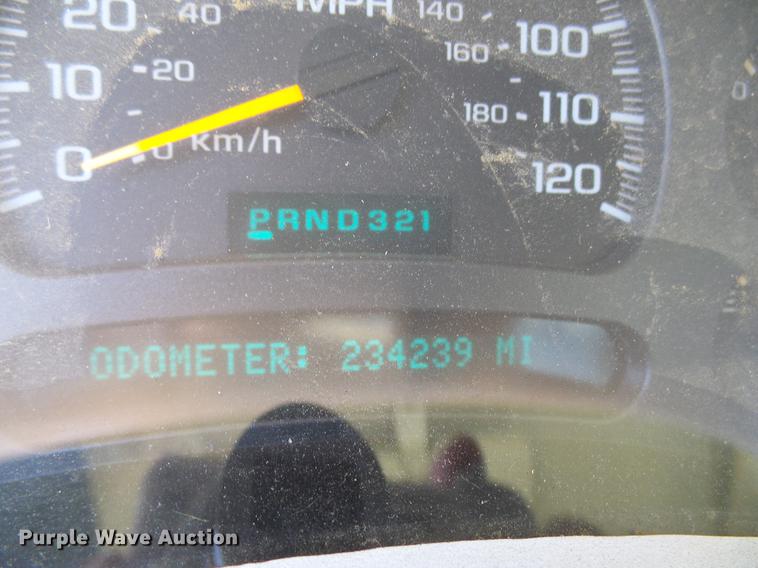 image for item DE5284 2004 Chevrolet Silverado 2500HD pickup truck