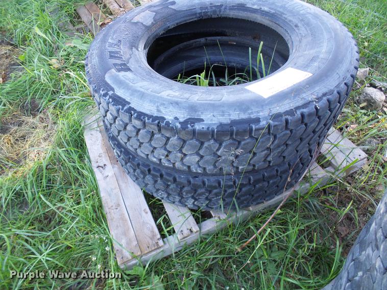 image for item DE5285 Tires and wheels