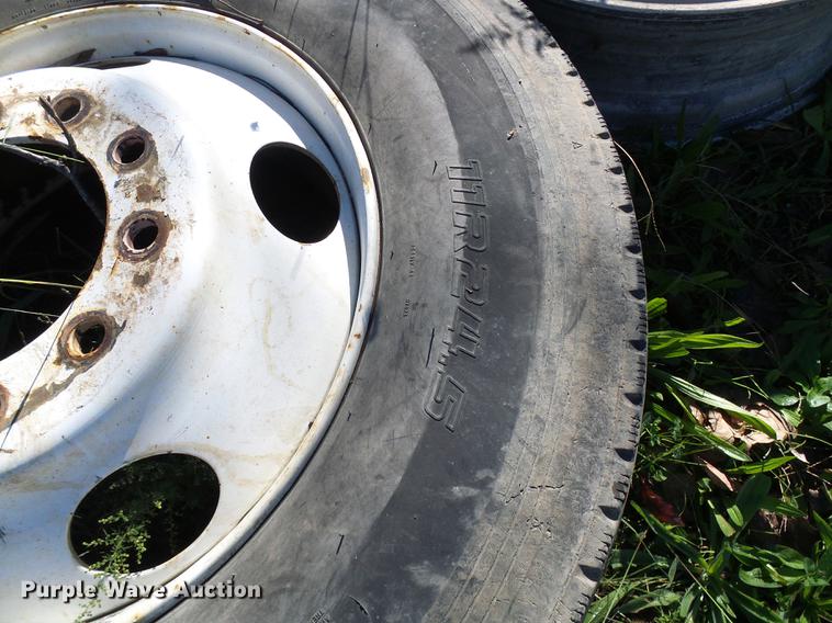 image for item DE5285 Tires and wheels