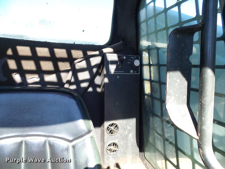 image for item DE5286 1996 Bobcat 773 skid steer