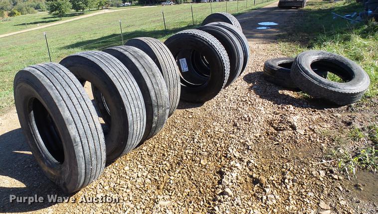 image for item DE5287 (10) tires