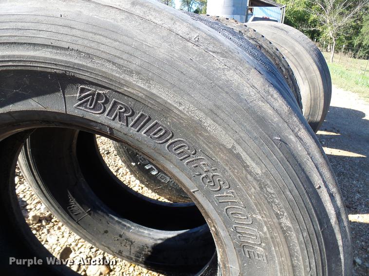 image for item DE5287 (10) tires