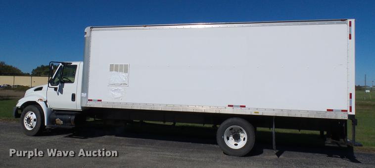 image for item DE5288 2007 International 4200 box truck