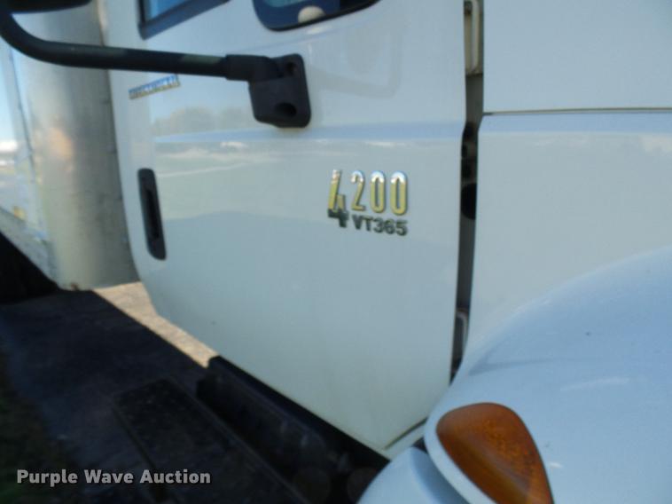 image for item DE5288 2007 International 4200 box truck