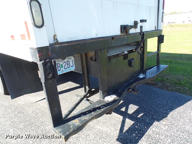 image for item DE5288 2007 International 4200 box truck