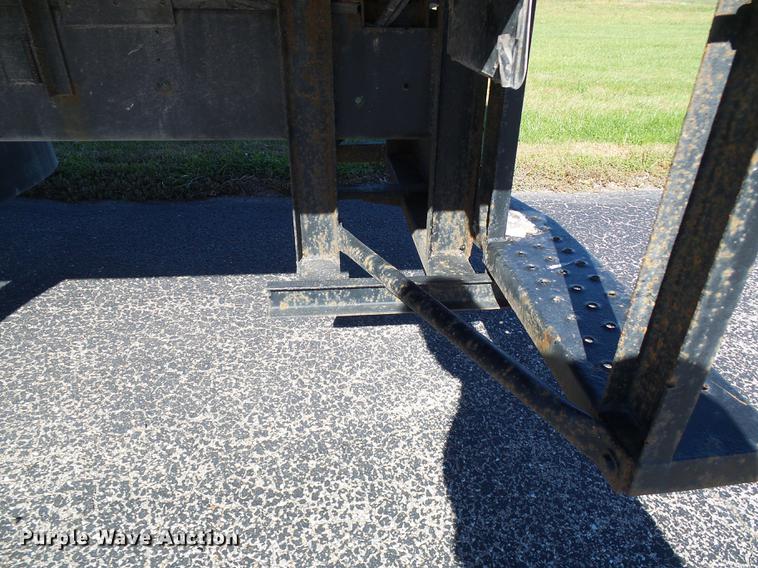 image for item DE5288 2007 International 4200 box truck