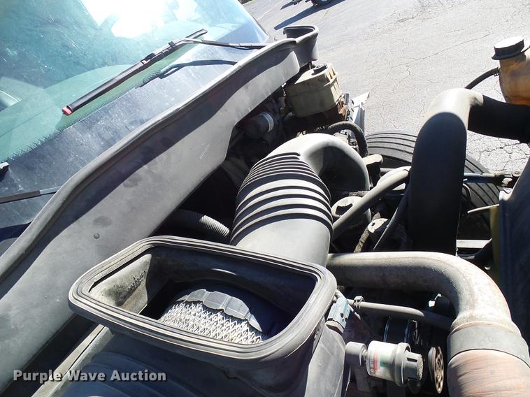 image for item DE5288 2007 International 4200 box truck