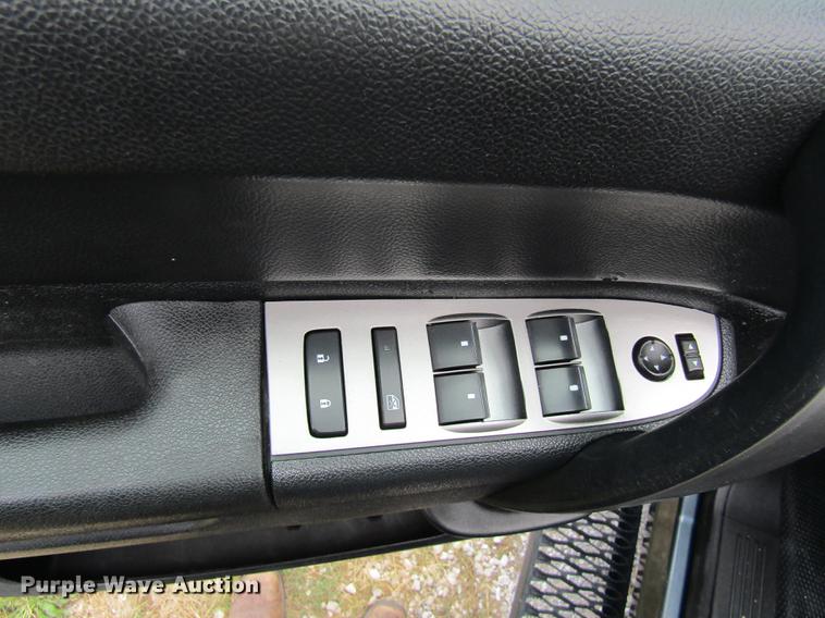 image for item DE5833 2014 Chevrolet Silverado 2500HD Crew Cab pickup truck