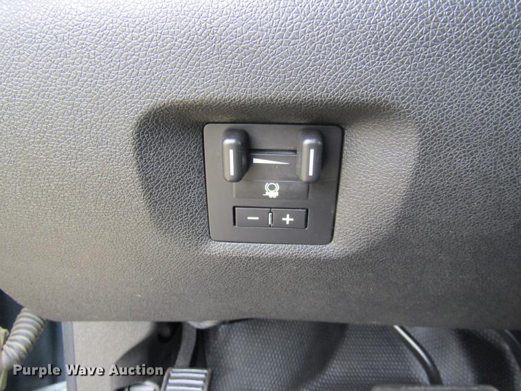 image for item DE5833 2014 Chevrolet Silverado 2500HD Crew Cab pickup truck