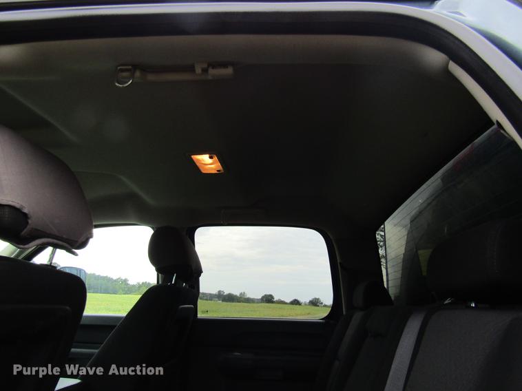 image for item DE5833 2014 Chevrolet Silverado 2500HD Crew Cab pickup truck