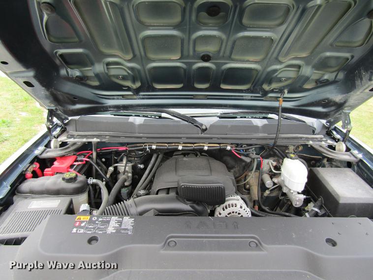 image for item DE5833 2014 Chevrolet Silverado 2500HD Crew Cab pickup truck