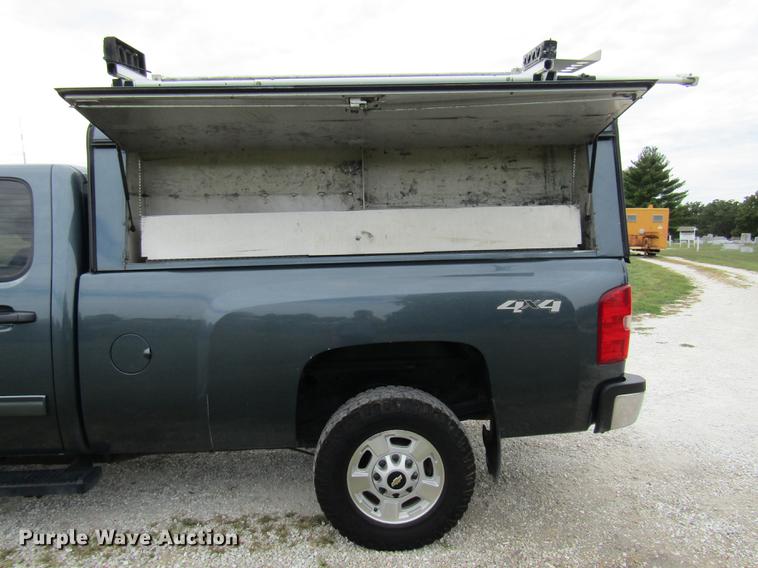 image for item DE5833 2014 Chevrolet Silverado 2500HD Crew Cab pickup truck