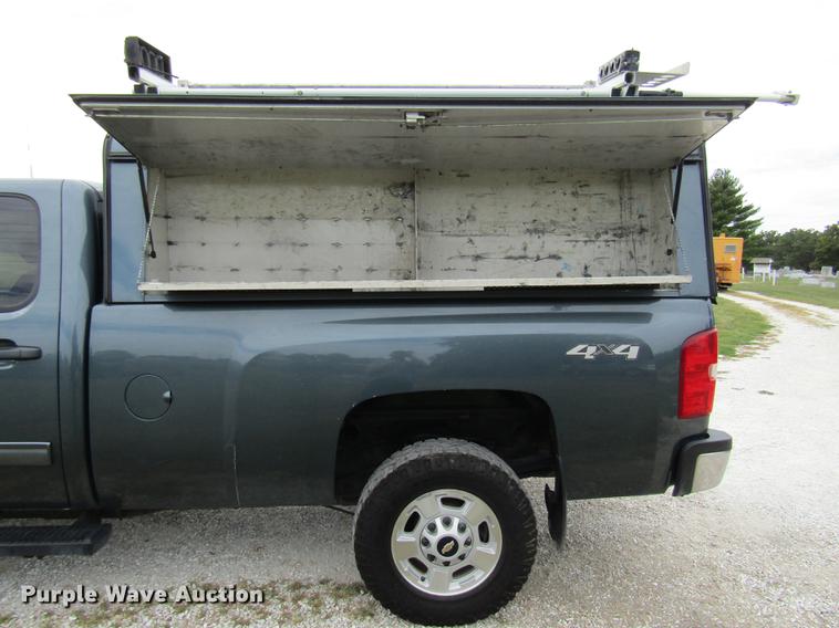 image for item DE5833 2014 Chevrolet Silverado 2500HD Crew Cab pickup truck