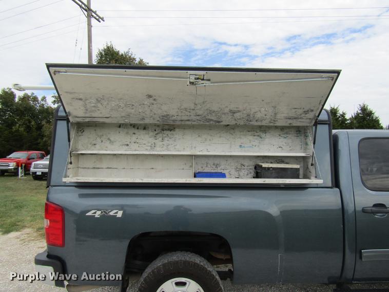 image for item DE5833 2014 Chevrolet Silverado 2500HD Crew Cab pickup truck