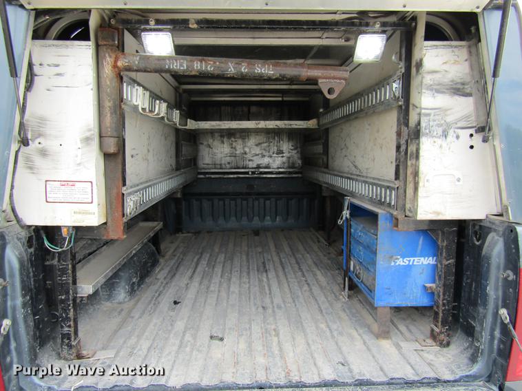 image for item DE5833 2014 Chevrolet Silverado 2500HD Crew Cab pickup truck