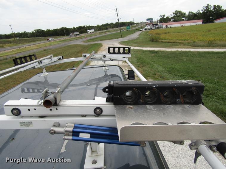 image for item DE5833 2014 Chevrolet Silverado 2500HD Crew Cab pickup truck