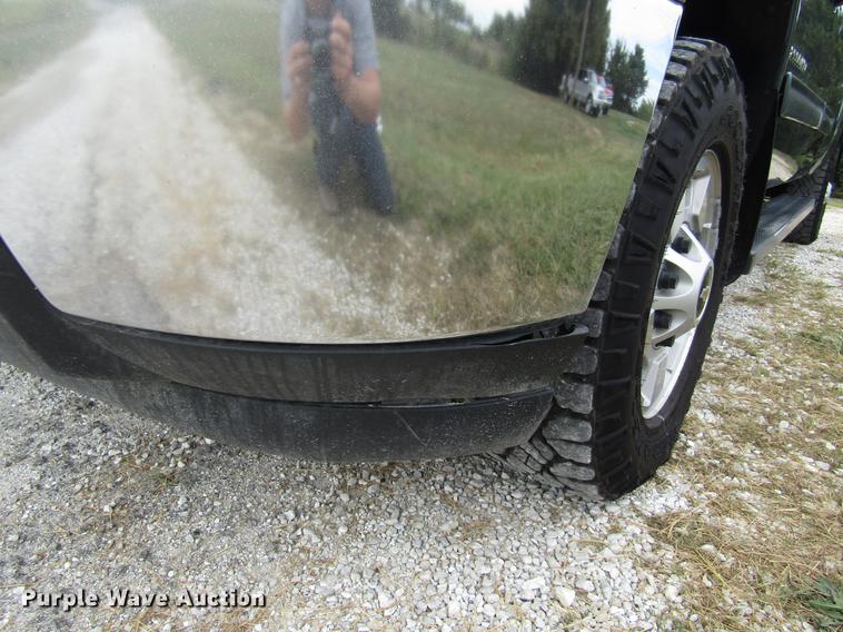 image for item DE5833 2014 Chevrolet Silverado 2500HD Crew Cab pickup truck