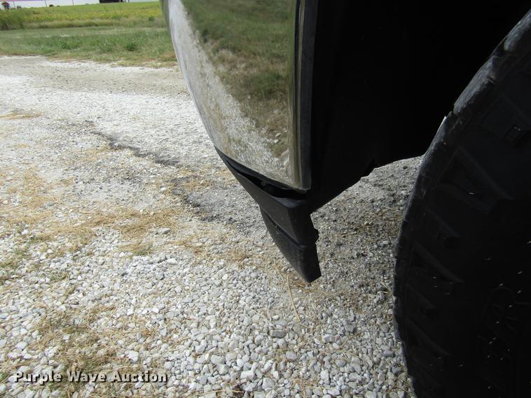 image for item DE5833 2014 Chevrolet Silverado 2500HD Crew Cab pickup truck