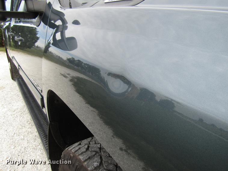 image for item DE5833 2014 Chevrolet Silverado 2500HD Crew Cab pickup truck