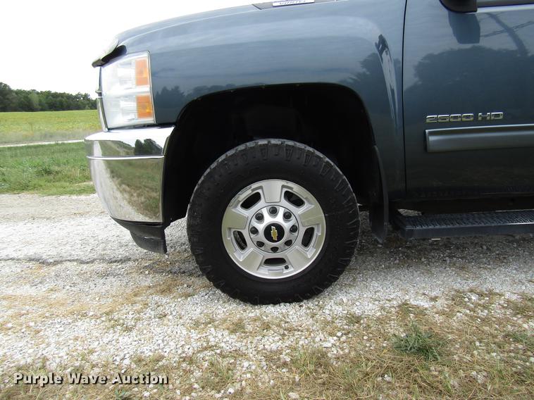 image for item DE5833 2014 Chevrolet Silverado 2500HD Crew Cab pickup truck