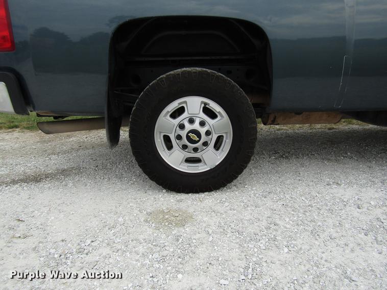 image for item DE5833 2014 Chevrolet Silverado 2500HD Crew Cab pickup truck