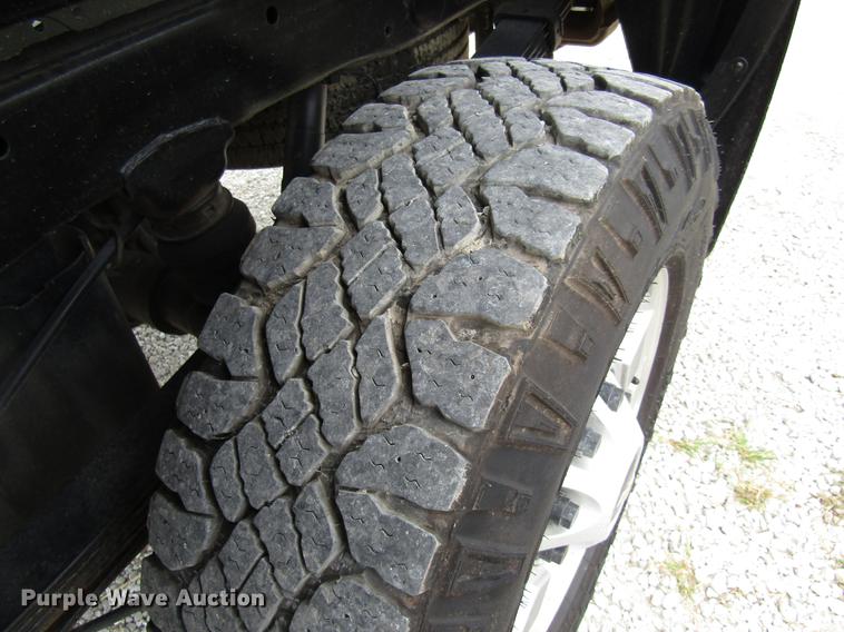 image for item DE5833 2014 Chevrolet Silverado 2500HD Crew Cab pickup truck